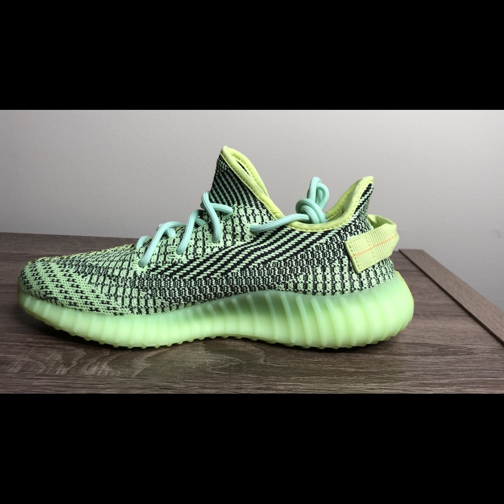 adidas Yeezy Boost 350 V2 Yeezreel Non-Reflective - Picture 2 of 4